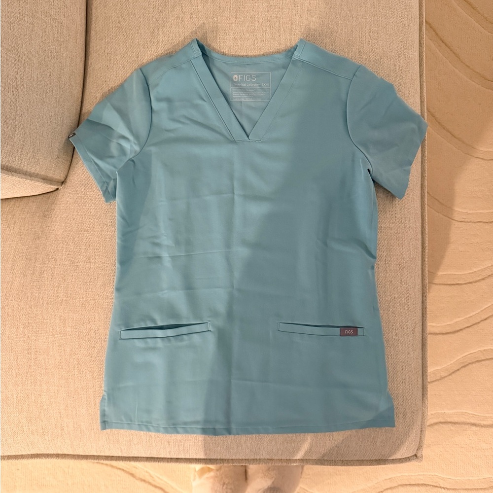 FIGS Casma Scrub Top XXS Seaglass Blue NWOT V-Neck Three Pocket